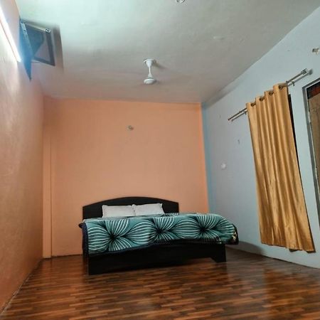 Shri Niwas Homestay Ayodhya المظهر الخارجي الصورة
