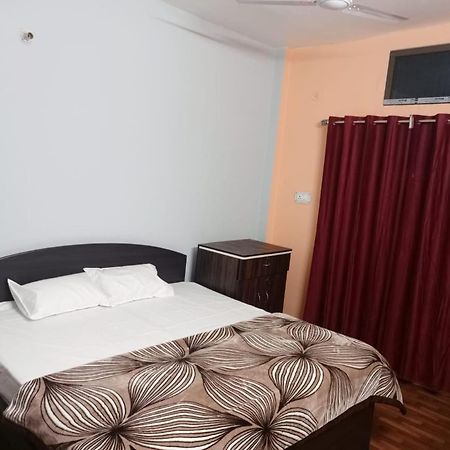 Shri Niwas Homestay Ayodhya المظهر الخارجي الصورة