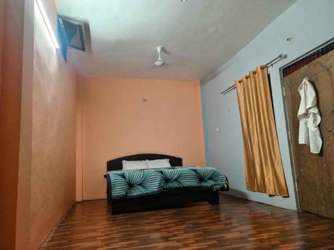 Shri Niwas Homestay Ayodhya المظهر الخارجي الصورة