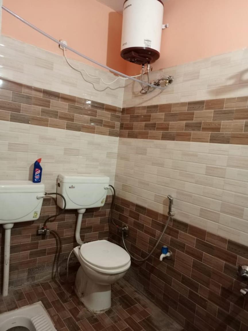 Shri Niwas Homestay Ayodhya المظهر الخارجي الصورة