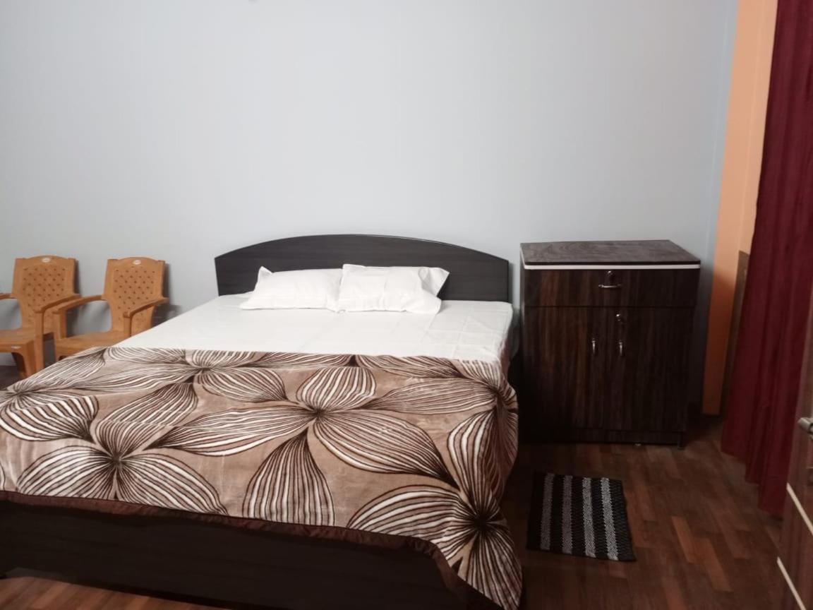 Shri Niwas Homestay Ayodhya المظهر الخارجي الصورة